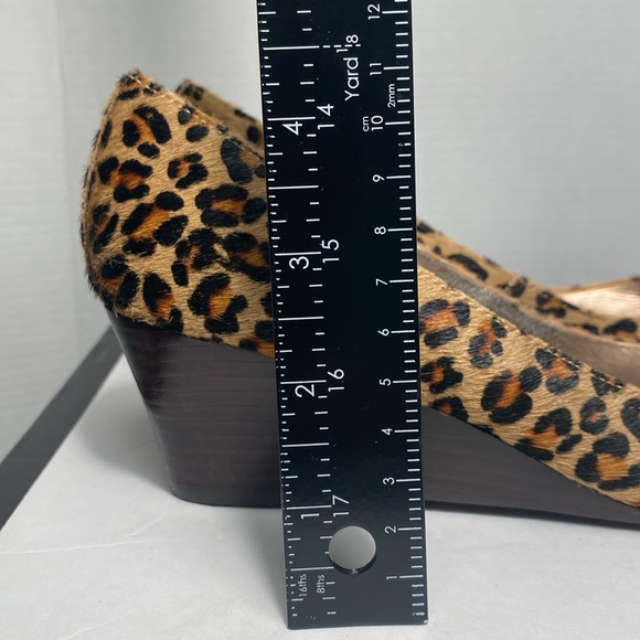 Steven by Steve Madden Leopard Print wedge calf hair heels Size 8 - Picture 5 of 7